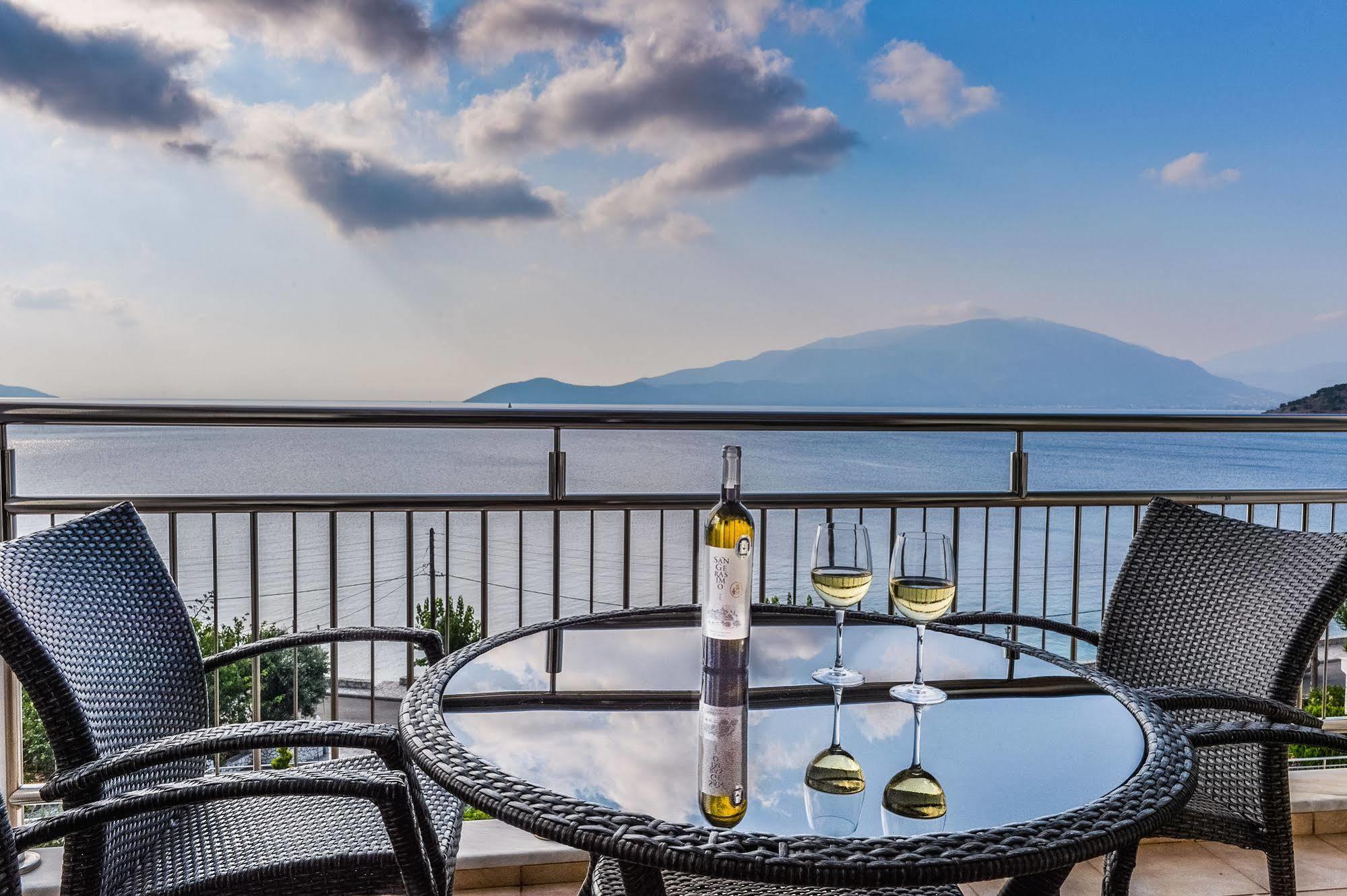 Odyssey Hotel & Spa Agia Efimia エクステリア 写真